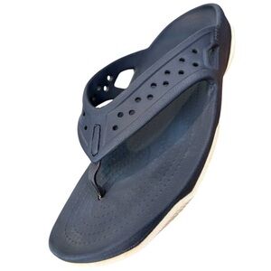 Crocs Men’s Swiftwater Deck Navy Blue Flip Sandals Size 11